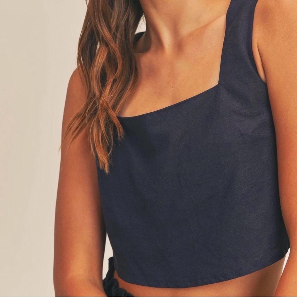 Chic Navy Blue Women's Crop Top